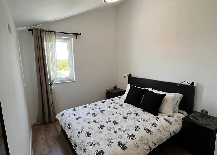 Hana 1 Apartment Zgaljic