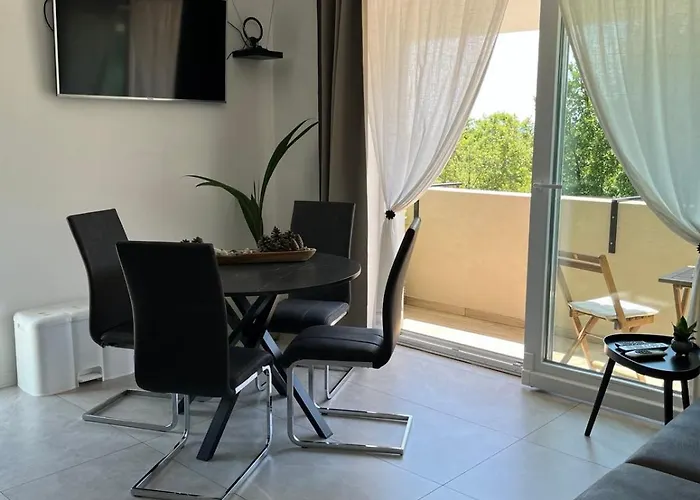 Apartment Hana 1 *